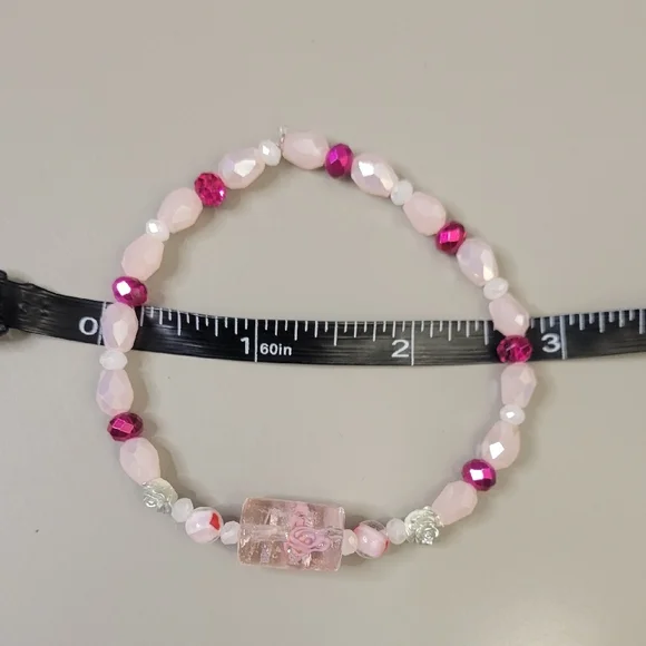 Elegant Pink and Red Beaded Bracelet - Picture 2 of 2